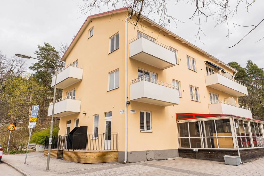 Fönstermålning & renovering trapphus Brf. Traneberg Alvik